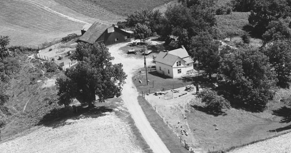 Vintage Aerial photo from 1982 in Tama County, IA
