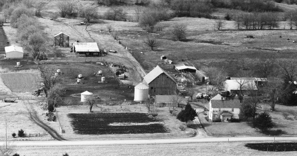 Vintage Aerial photo from 1990 in Livingston County, MO